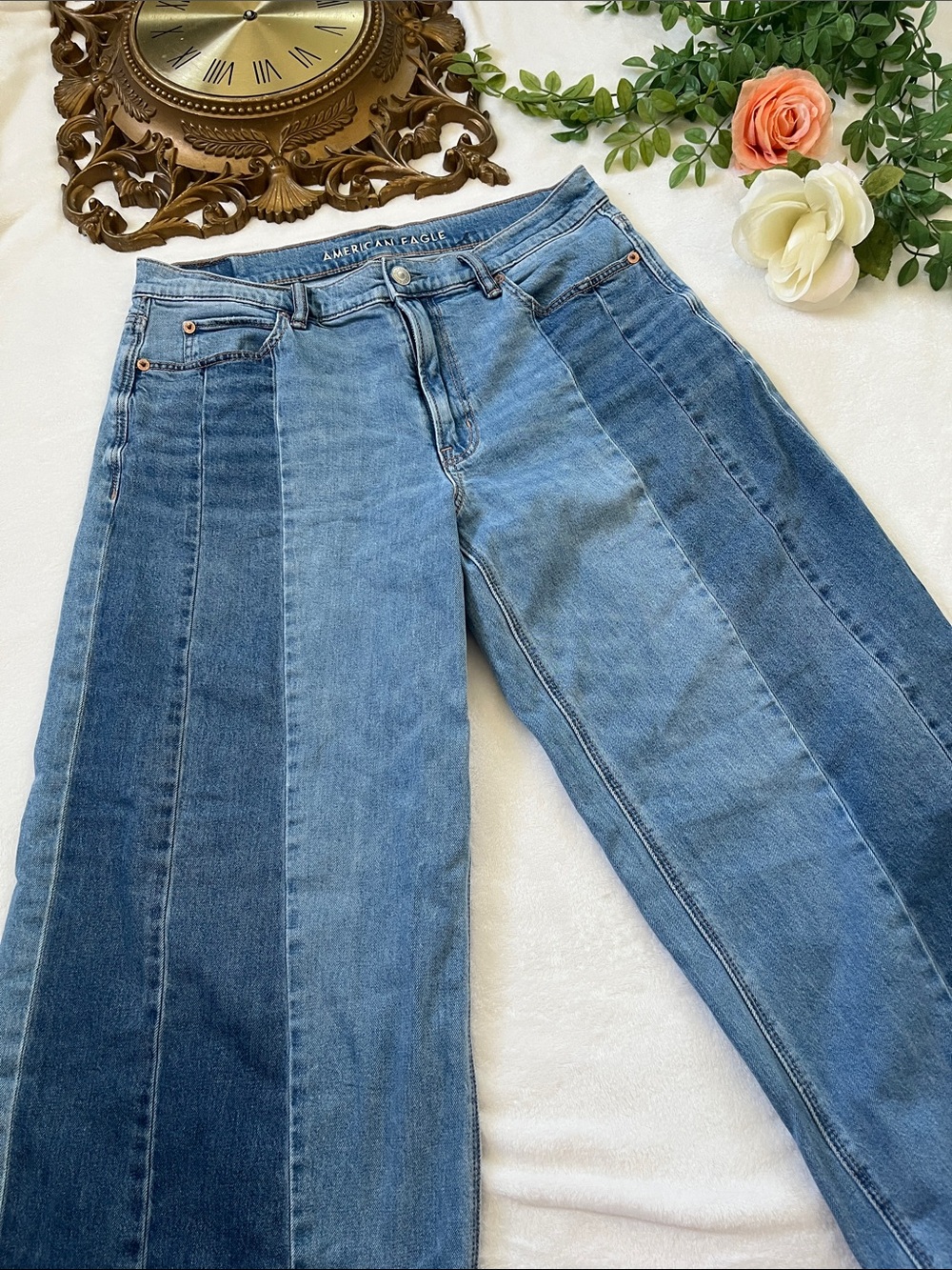 American Eagle Outfitters Low Rise Ultra Wide Leg Two-Tone Stretch Size 6 Jeans - Picture 2 of 6
